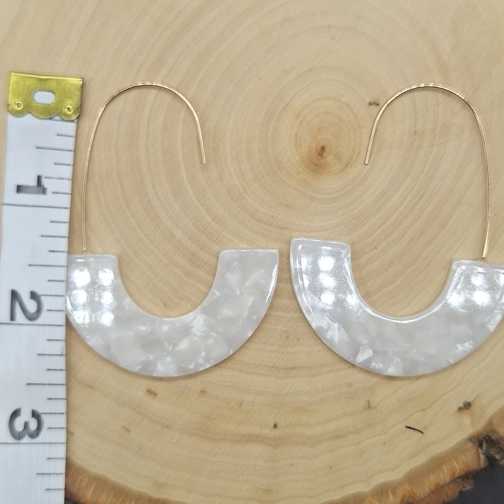 Confetti Pearly White Crescent Hoop Earrings - Picture 5 of 5